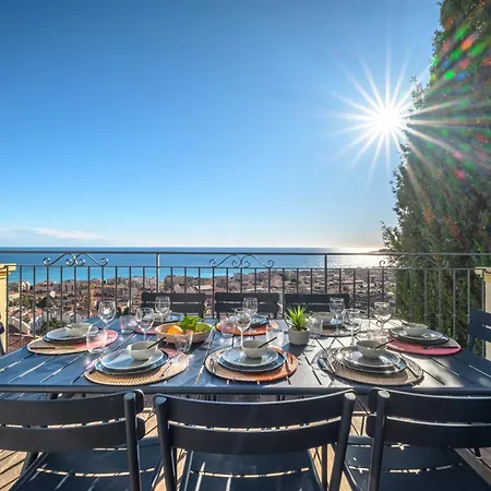 Villa Magnifique D'epoque Vue Mer, A 12 Min A Pieds Menton